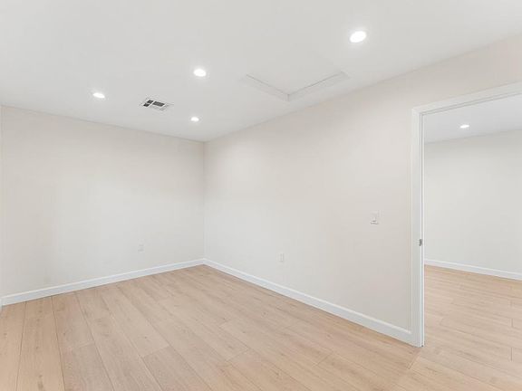 5th image of 42733 42nd St W #A