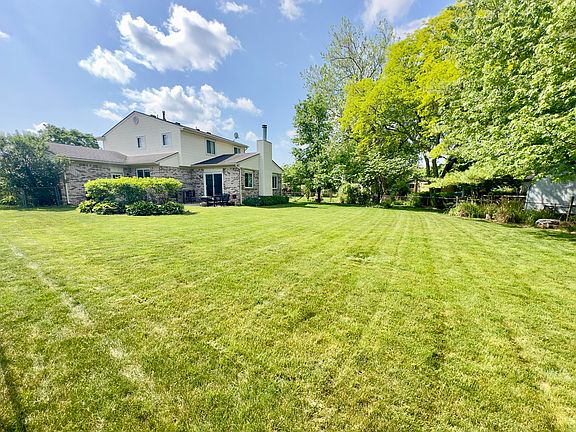3rd image of 8869 Knolson Ave