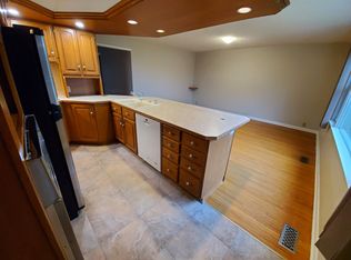 462 Victoria St #2, Kingston, ON K7L3Z7