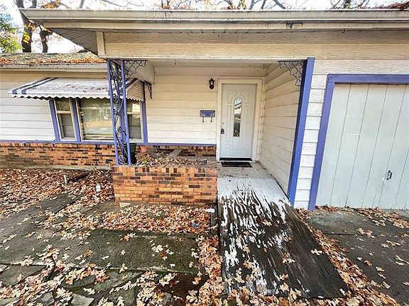 3rd image of 1417 Robinwood Dr