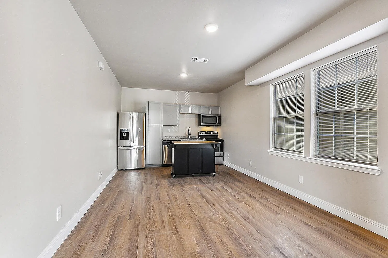2 bed, 1150 sqft, $1,245 — Photo 4