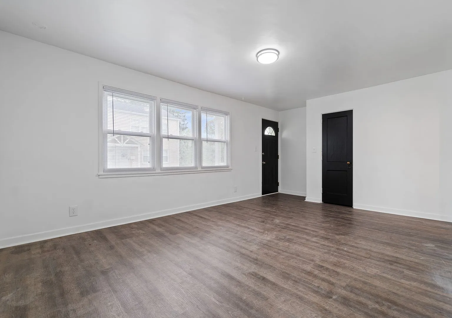 3 Bedroom Townhouse in Midland, PA!! Apply now!! — Photo 4