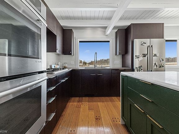 4th image of 6480 Frederick Ave NE