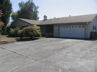 1154 NE Birchaire Ln, Hillsboro, OR