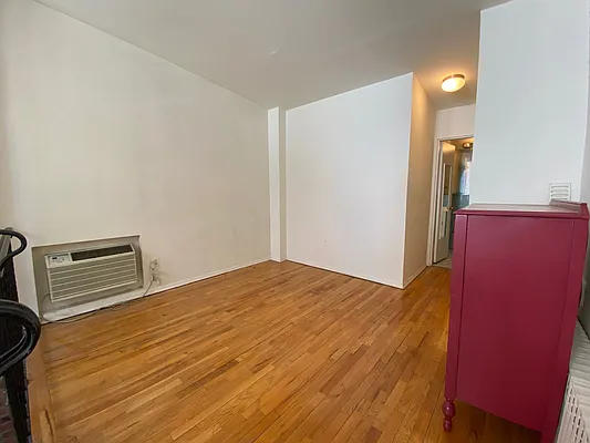 Rented by City Connections Realty | media 23