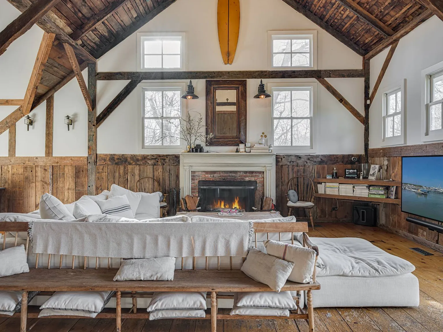 Luxurious and Unique - Must See Summer Escape — Photo 3