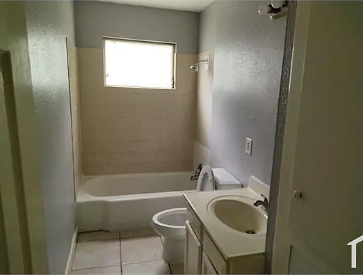 4 bed, 1600 sqft, $1,950 — Photo 4
