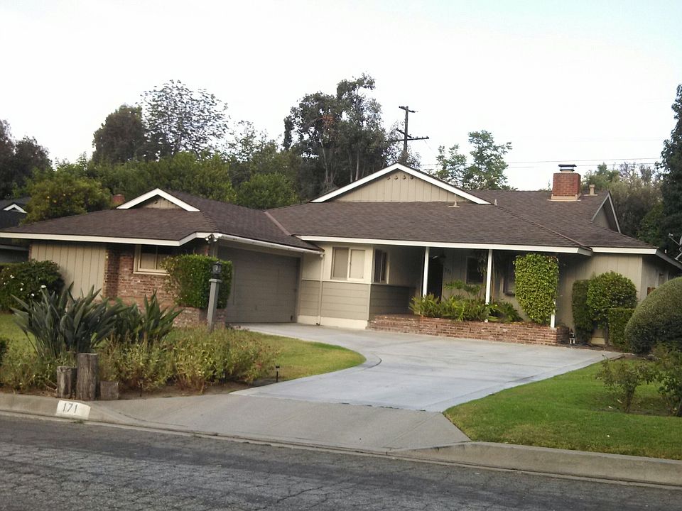 2nd image of 171 Colony Dr