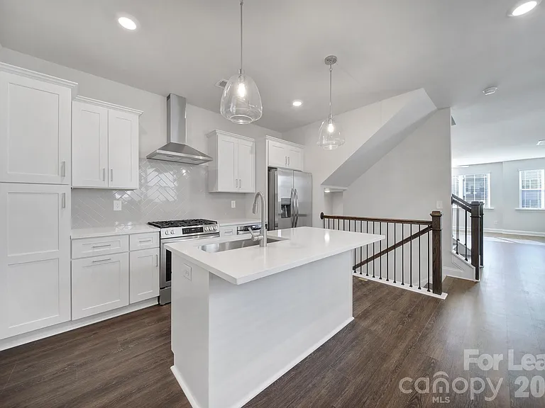2432 Arty Ave — Photo 11