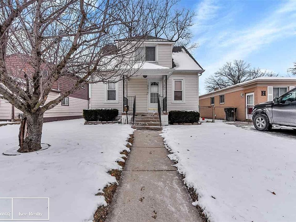 1st image of 27816 Kaufman St