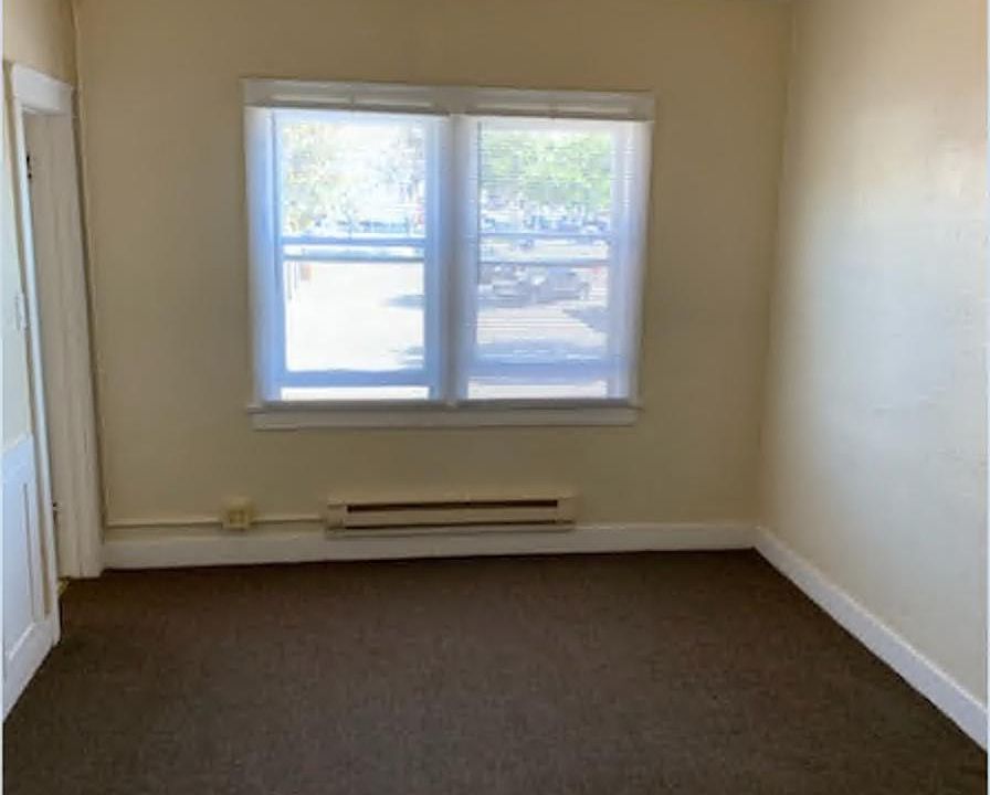 1st image of 87 S Oak St #6
