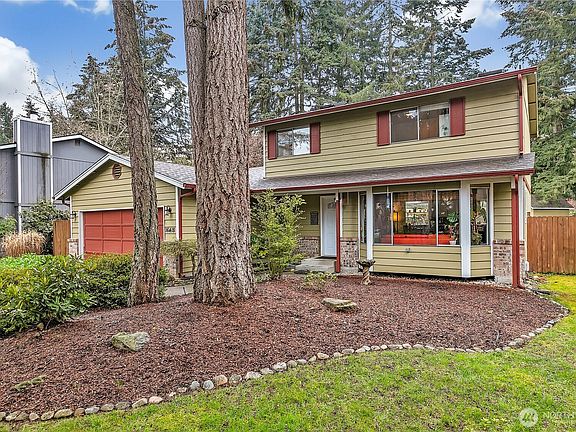 2nd image of 16418 92nd Avenue Ct E
