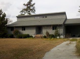 610 Madam Moores Ln, New Bern, NC 28562