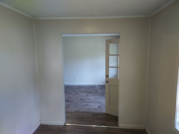 2nd image of 59 Charmingdale Dr N