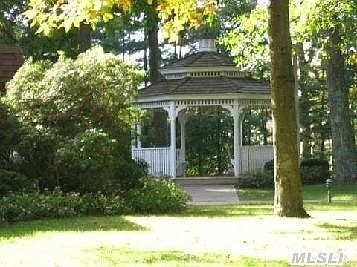 2nd image of 442 Kingston Dr