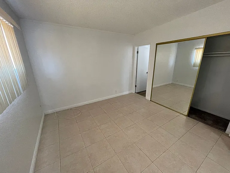 5055 Blanton Dr — Photo 17