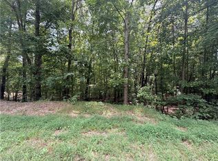 169 Glenrobin Dr, Eden, NC 27288