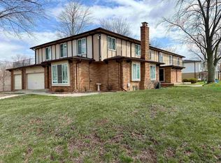 11904 E Forteen Mile Rd, Warren, MI 48093