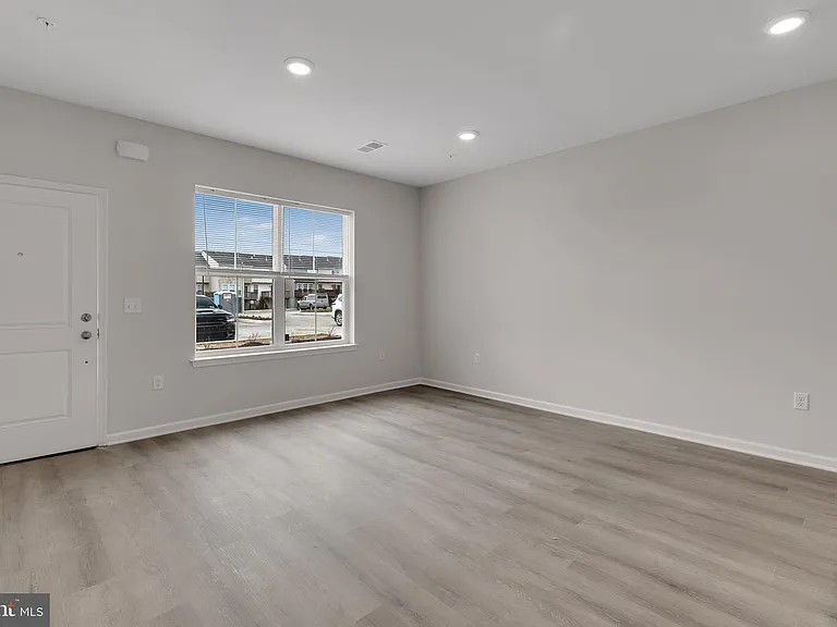 35 Wildflower Ln — Photo 4