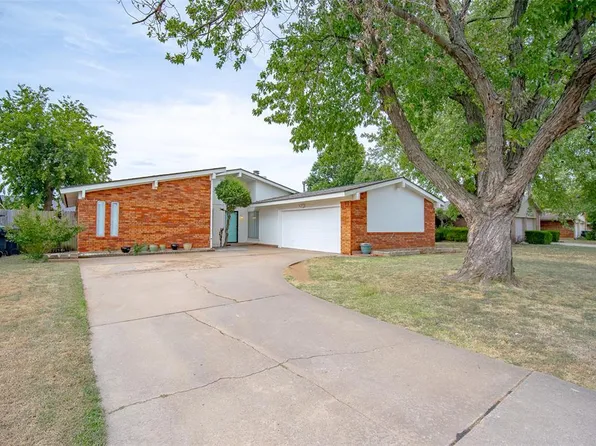 10312 Fairfax Ln, Yukon, OK 73099