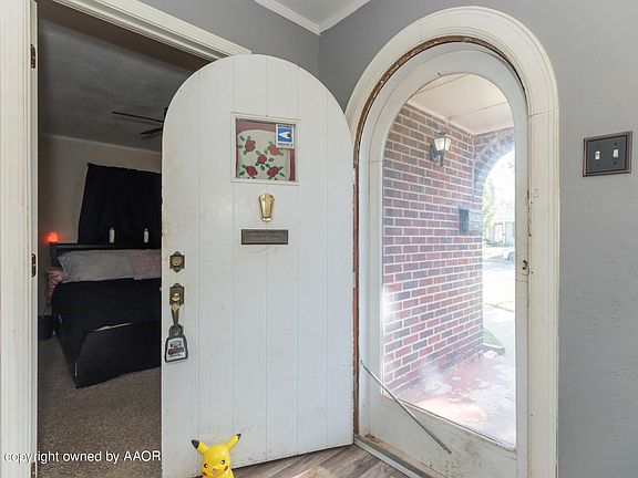 5th image of 1119 Mary Ellen St