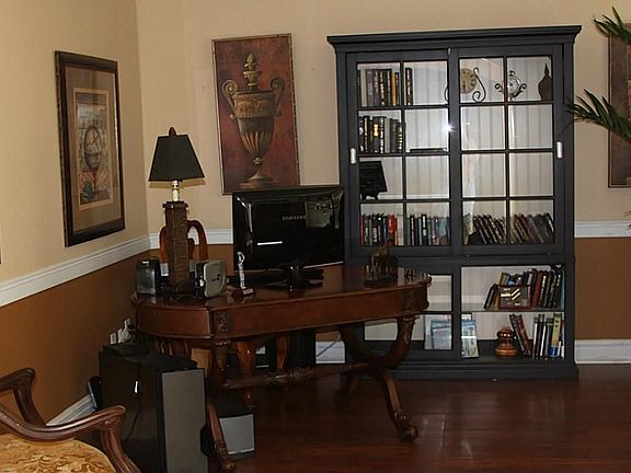 3rd image of 2622 Colony Knolls Ct
