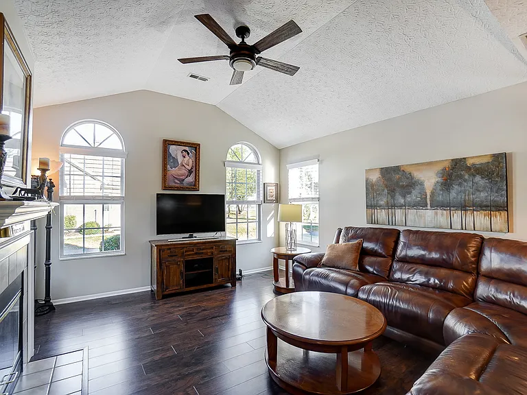 338 Bear Woods Dr — Photo 14