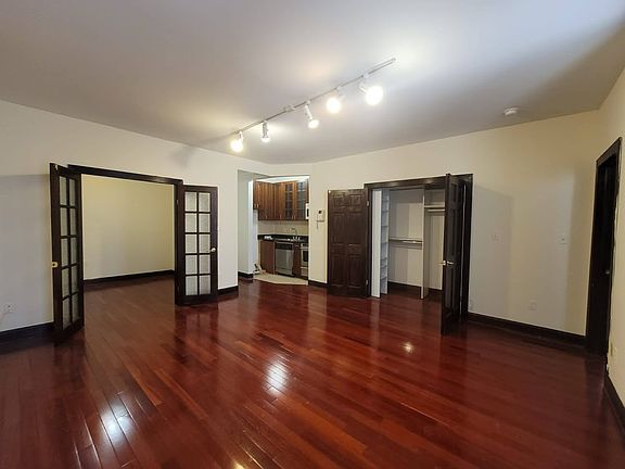 2nd image of 250 W 78th St APT 4CR