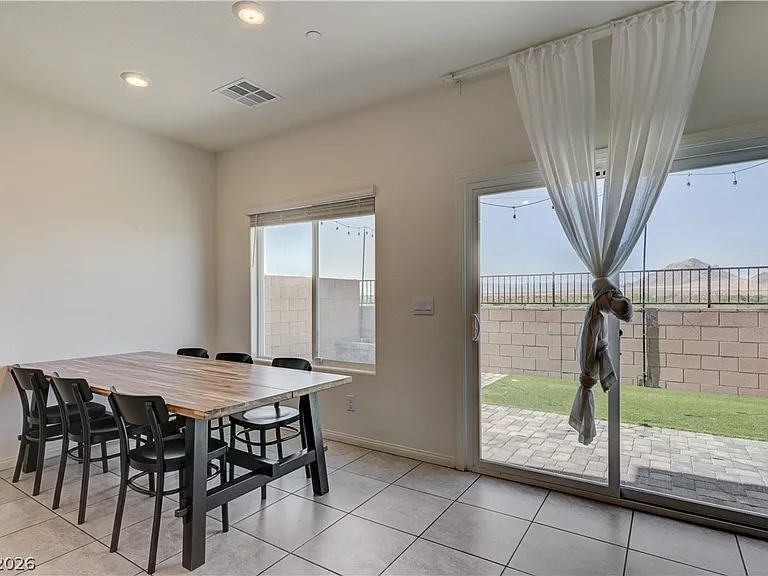 386 Larksong Ave — Photo 11