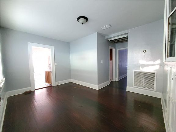 5th image of 3240 7th Ave N