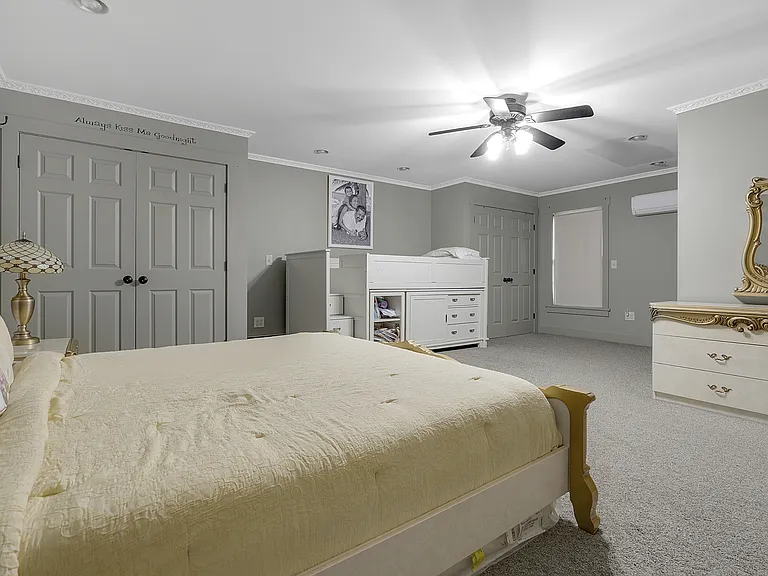 13 Andrew Ave — Photo 39