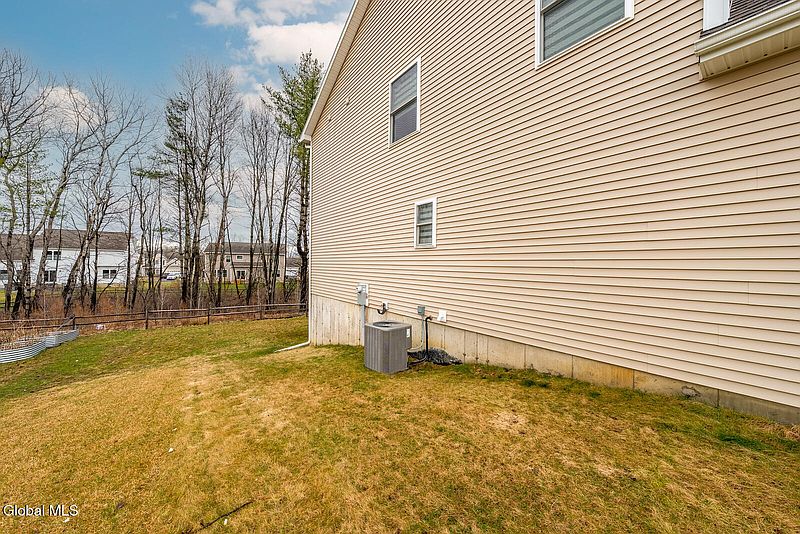 5th image of 22 Bergen Place