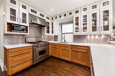 Sold by Dolly Lenz Real Estate LLC