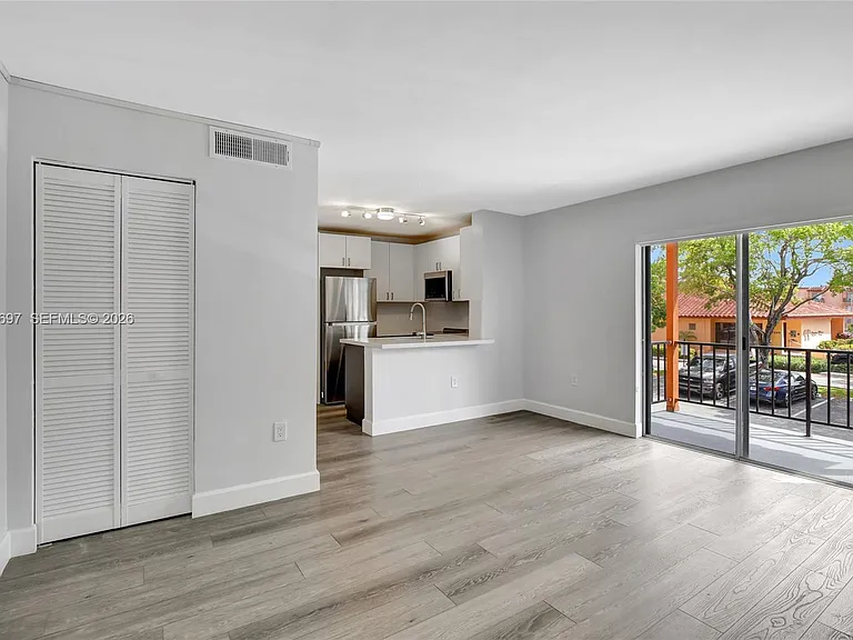 7241 Miami Lakes Dr #D14 — Photo 5