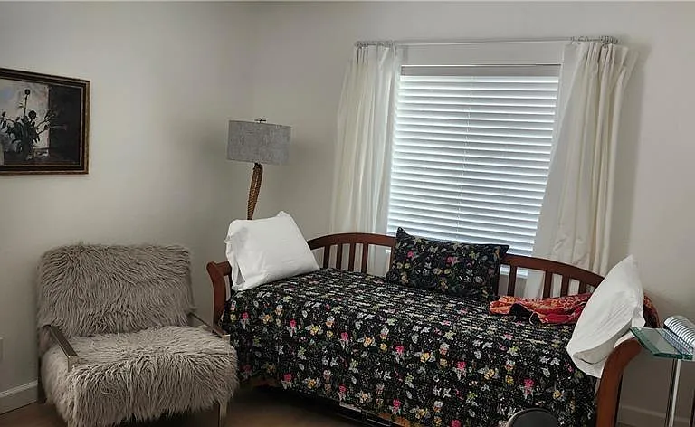 1075 Foxfire Ln #201 — Photo 14