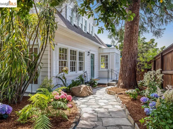 1749 Pleasant Valley Ave, Oakland, CA 94611