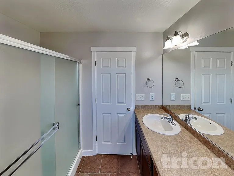 7615 NE 60th Way — Photo 8