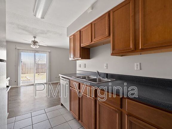 5th image of 1512 Sangaree Cir