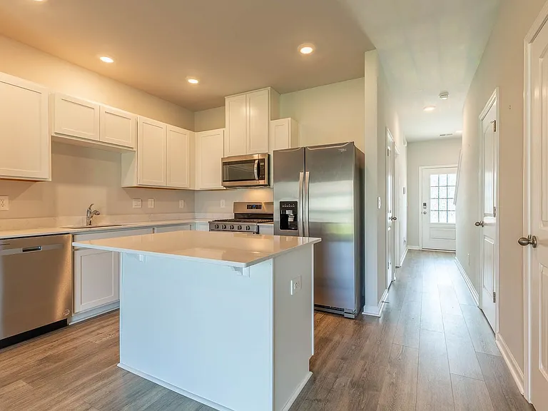 626 Longtail Ln — Photo 5