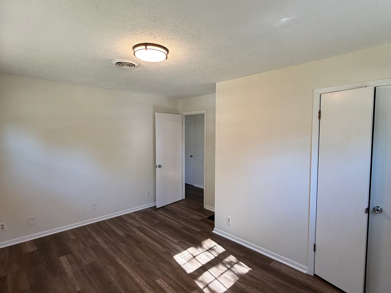 2 bed, $1,450 — Photo 4