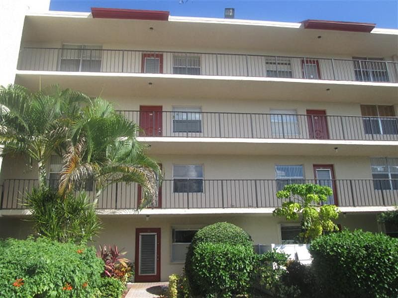 1st image of 14723 Cumberland Dr #3050