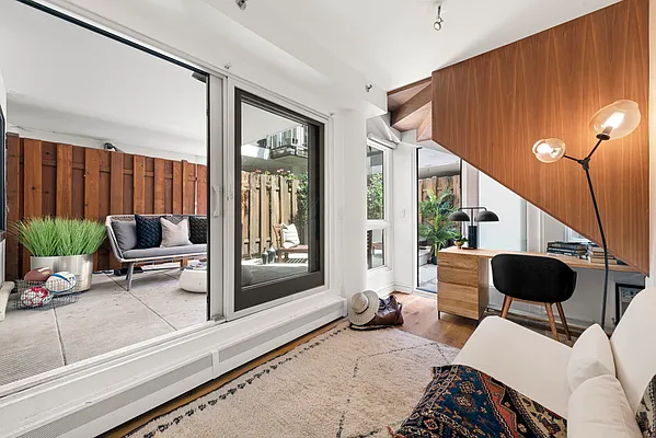 Rented by Compass | media 18