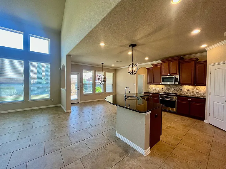 8630 Sierra Sky — Photo 8