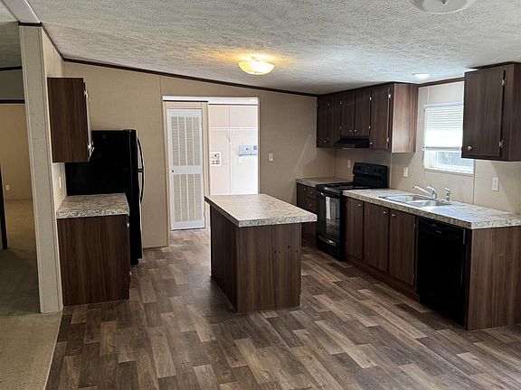 5th image of 21 Hughes Rd