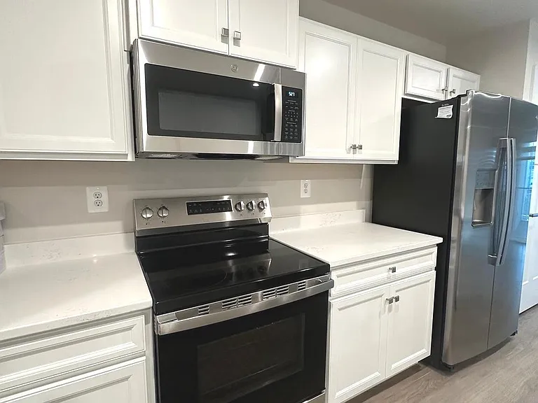 117 Dunster St — Photo 17