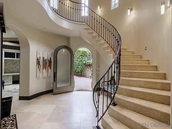 4th image of 6903 Calle Portone
