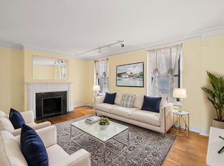 135 W 58th St APT 1C, New York, NY