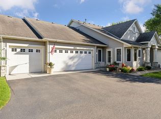 8935 Stonebrooke Trl, Woodbury, MN 55125