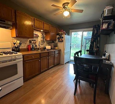 5th image of 2933 Parker St