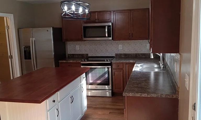 2630 Honeysuckle Dr — Photo 6